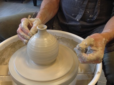 Keramikkurs Måndagar 17.00-20.00 -----  Start v. 34,  8 tillfällen